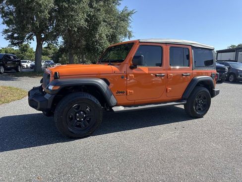 Used 2025 Jeep Wrangler Unlimited Sport AWD/4WD image 18