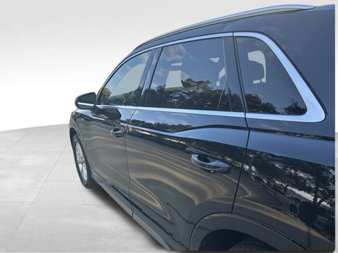 Used 2022 Audi Q3 2.0T Premium Plus w/ Premium Plus Package image 29