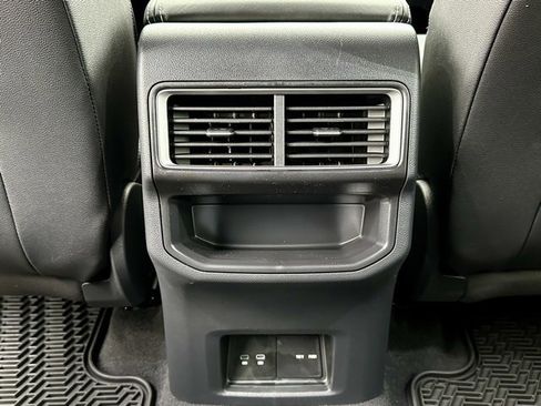 New 2026 Volkswagen Atlas Cross Sport SE image 19