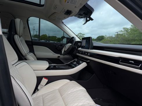 Used 2023 Lincoln Aviator Black Label w/ Dynamic Handling Package AWD/4WD image 28