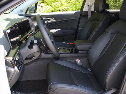 New 2026 Kia Sportage EX AWD/4WD image 17