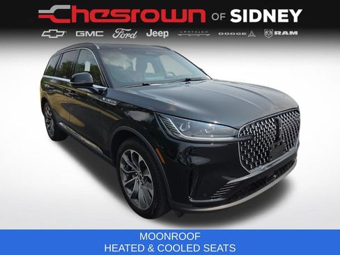 Used 2025 Lincoln Aviator Reserve AWD/4WD image 3