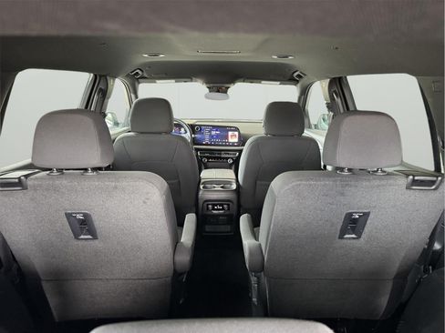 Used 2024 Chevrolet Traverse LT AWD/4WD image 8