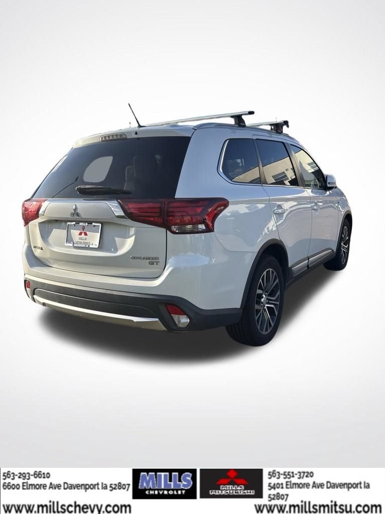 Used 2016 Mitsubishi Outlander GT AWD/4WD image 3