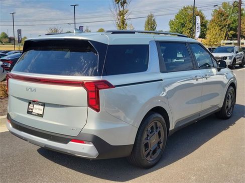 New 2026 Kia Carnival EX image 4