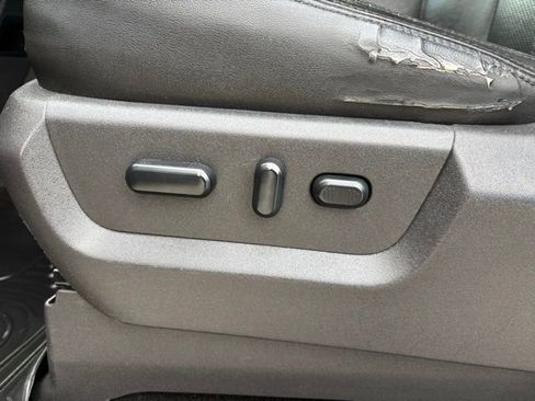 Used 2013 Ford F250 Platinum w/ FX4 Off Road Pkg image 12