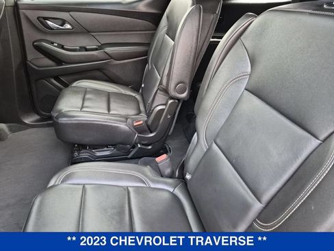 Used 2023 Chevrolet Traverse LT w/ LT Premium Package AWD/4WD image 17