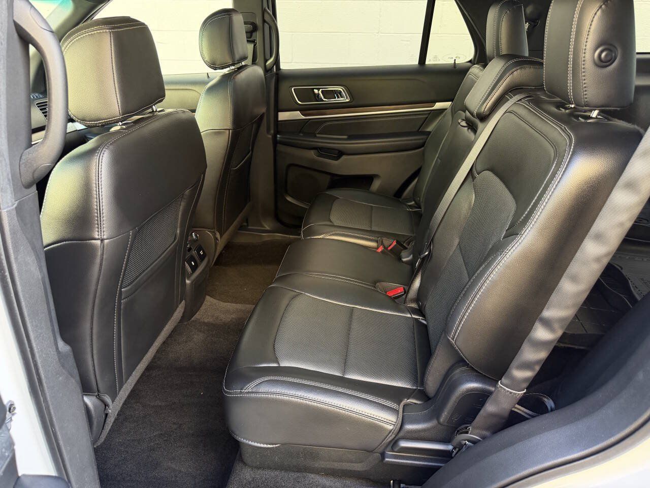 Used 2017 Ford Explorer Limited w/ Equipment Group 301A AWD/4WD image 35