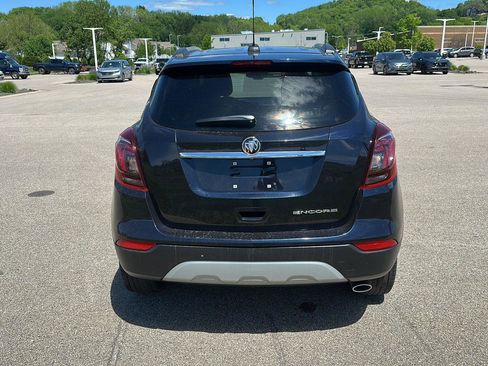 Used 2021 Buick Encore Preferred FWD image 4
