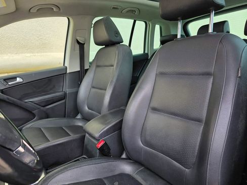 Used 2016 Volkswagen Tiguan SE image 11