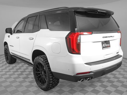 Used 2026 GMC Yukon Denali Ultimate AWD/4WD image 8