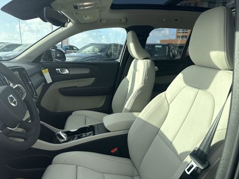 New 2026 Volvo XC40 B5 Plus w/ Protection Package Premier image 11