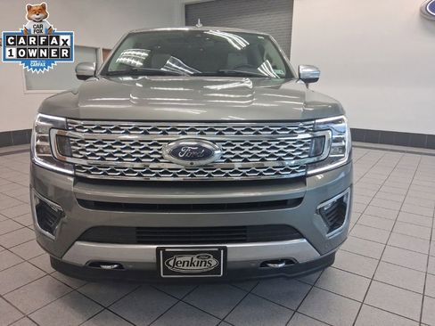Used 2019 Ford Expedition Platinum AWD/4WD image 3