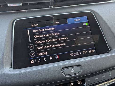 Used 2023 Cadillac XT4 Luxury w/ Cold Weather Package image 47