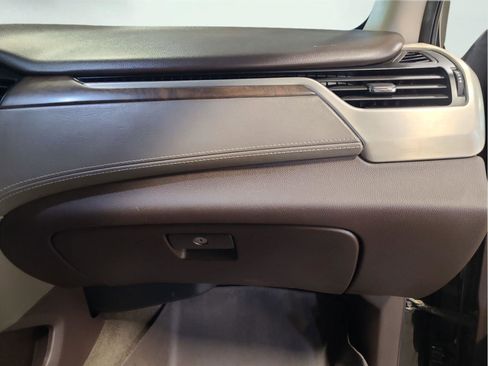 Used 2018 GMC Yukon XL Denali w/ Open Road Package image 21