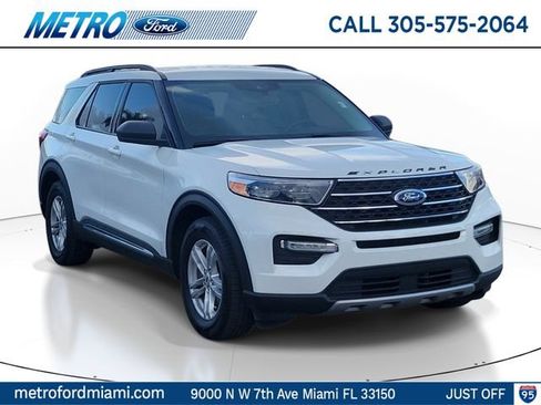 Used 2023 Ford Explorer XLT w/ Equipment Group 202A RWD image 1