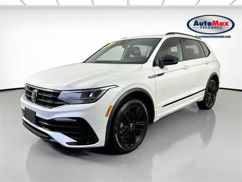 Used 2022 Volkswagen Tiguan SE R-Line image 5