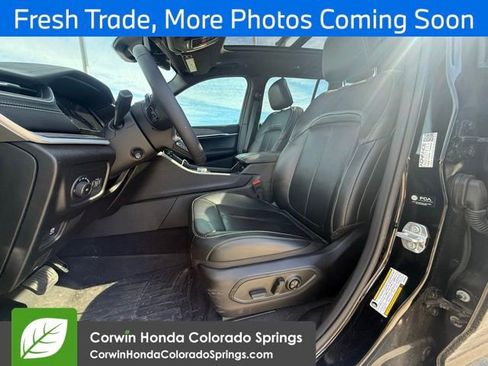 Used 2024 Jeep Grand Cherokee Limited w/ Luxury Tech Group II image 13