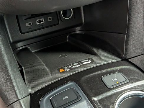 Certified 2023 Chevrolet Equinox Premier image 26