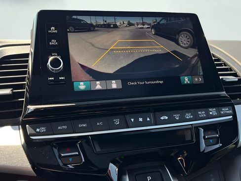 Used 2025 Honda Odyssey Sport-L image 47