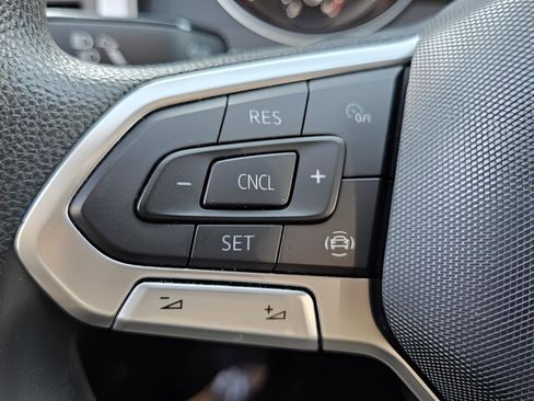 Used 2021 Volkswagen Atlas Cross Sport S image 16