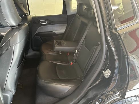 Certified 2022 Jeep Compass Latitude w/ Sun and Sound Group image 37