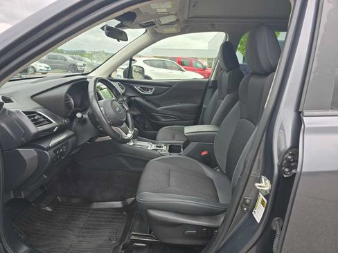 Used 2022 Subaru Forester Premium AWD/4WD image 9