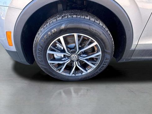 Used 2020 Volkswagen Tiguan SE image 20