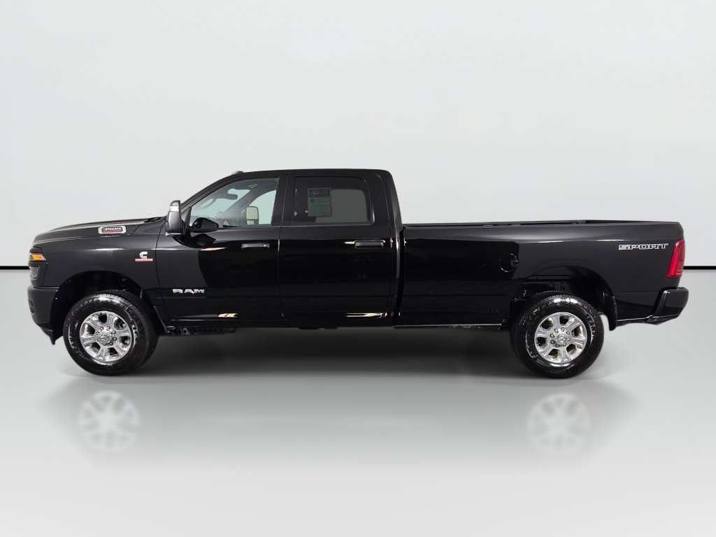 New 2026 RAM 3500 Big Horn AWD/4WD image 9