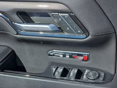 Used 2023 GMC Sierra 1500 AT4 w/ AT4 Premium Package image 32