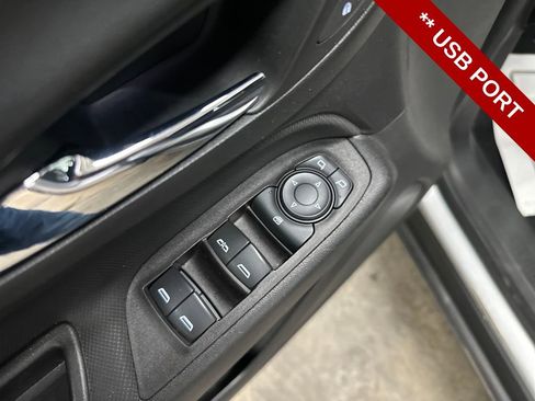 Used 2022 Chevrolet Equinox RS image 14