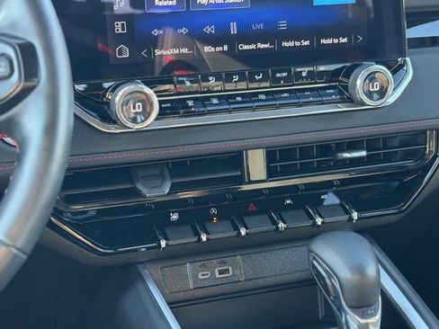 Used 2024 Chevrolet Colorado Z71 w/ Z71 Convenience Package 2 image 30