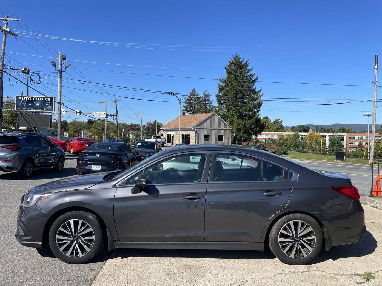 Used 2019 Subaru Legacy 2.5i Premium AWD/4WD image 9