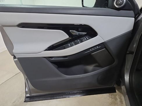 Used 2026 Land Rover Range Rover Evoque S AWD/4WD image 23