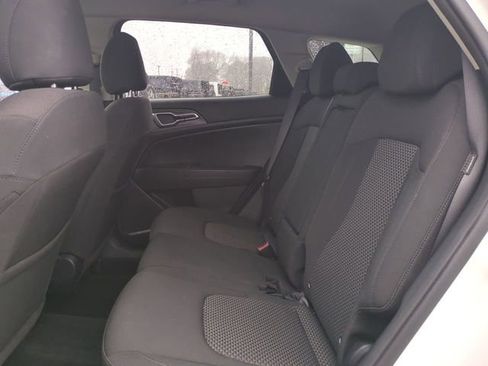 Used 2024 Kia Sportage LX image 14