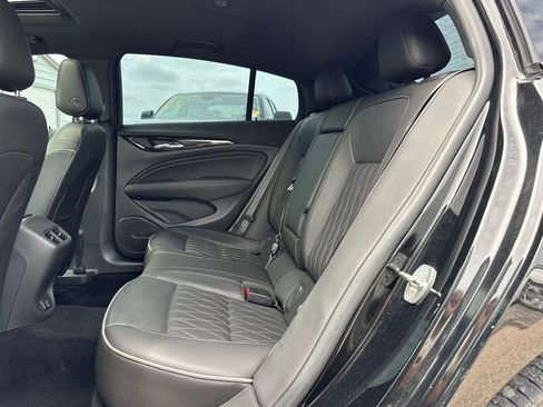 Used 2019 Buick Regal Avenir FWD image 8