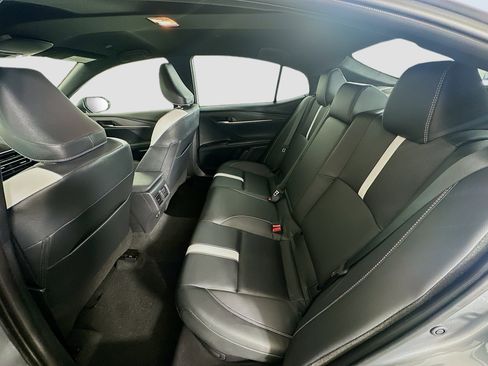 Used 2025 Toyota Camry SE FWD image 27