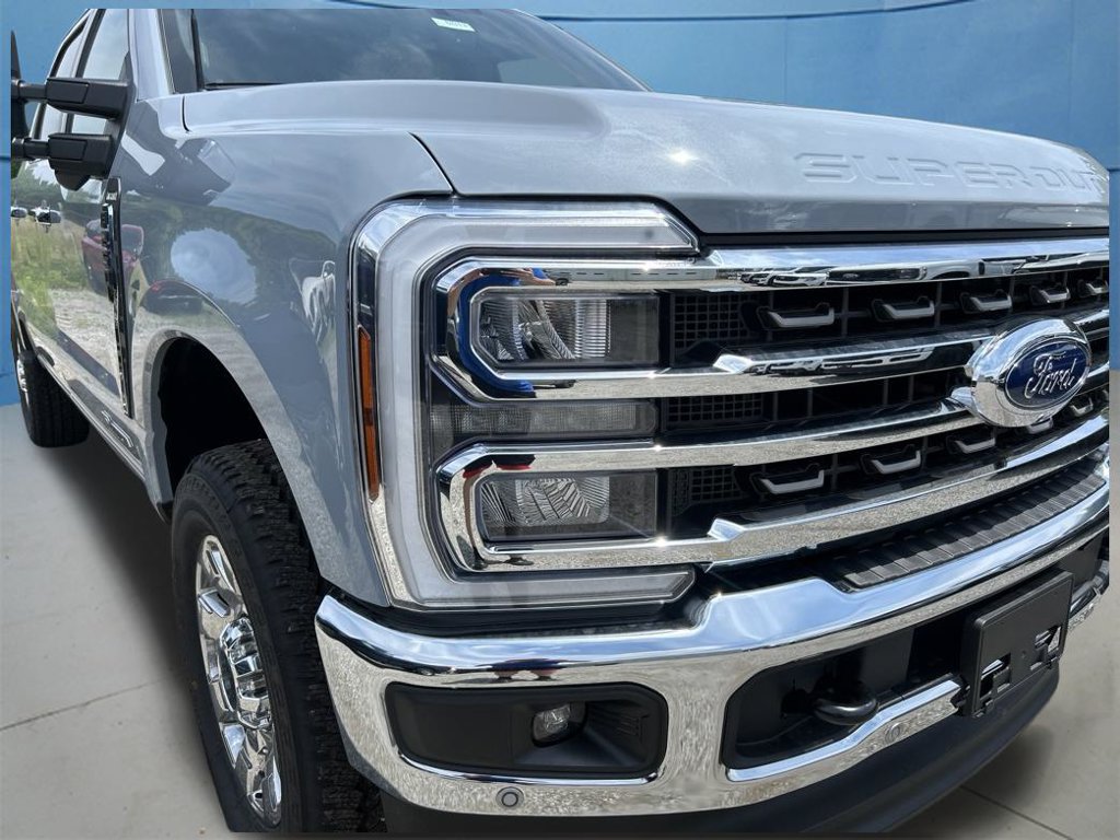 New 2026 Ford F250 King Ranch w/ Chrome Package AWD/4WD image 2