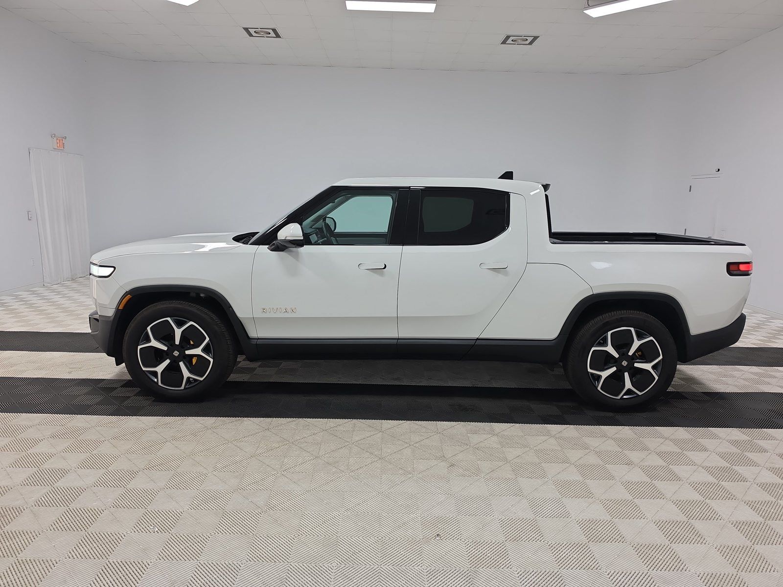 Used 2023 Rivian R1T Adventure Quad AWD/4WD image 2