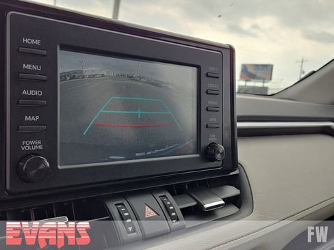 Used 2019 Toyota RAV4 XLE Premium w/ Cold Weather Package image 8