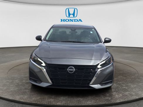 Used 2024 Nissan Altima 2.5 SV FWD image 8