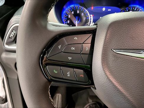Used 2024 Chrysler Pacifica Limited w/ Uconnect Theater Family Group AWD/4WD image 24