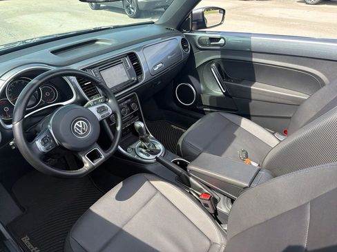 Used 2019 Volkswagen Beetle 2.0T SE w/ SE Premium Package FWD image 11