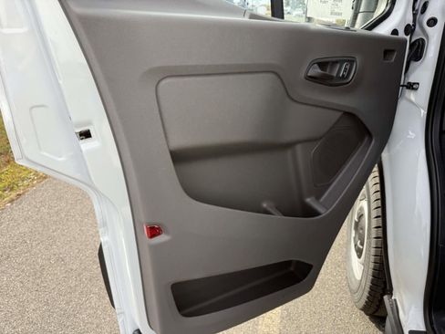 New 2026 Ford Transit 250 148 Medium Roof w/ Load Area Protection Package RWD image 8