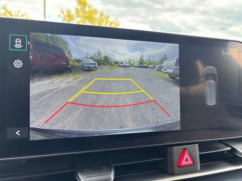 Certified 2025 Kia Carnival EX FWD image 31