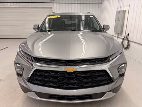 Used 2023 Chevrolet Blazer LT AWD/4WD image 2