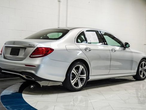 Used 2020 Mercedes-Benz E 350 4MATIC Sedan image 6