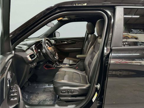 Used 2021 Chevrolet TrailBlazer RS w/ Sun and Liftgate Package FWD image 25