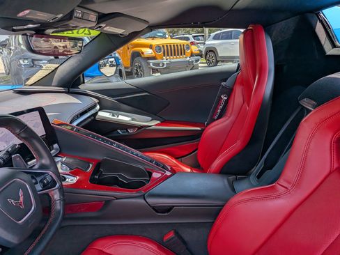 Used 2022 Chevrolet Corvette Stingray Convertible w/ 1LT RWD image 17