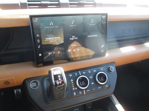 Used 2024 Land Rover Defender 110 X AWD/4WD image 30